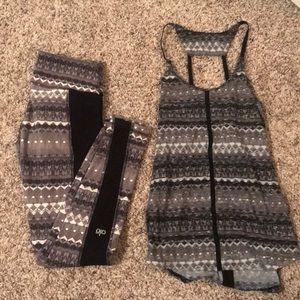 Alo yoga grey chevron leggings and matching top